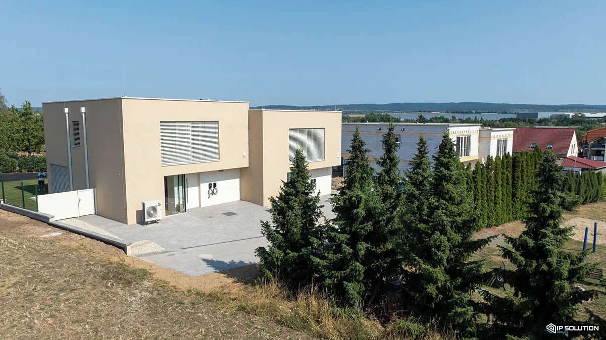 Prodej rodinného domu 283 m², pozemek 559 m²